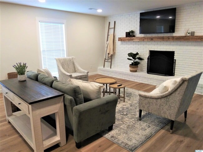 Building Photo - 26525 Martin Branch Rd