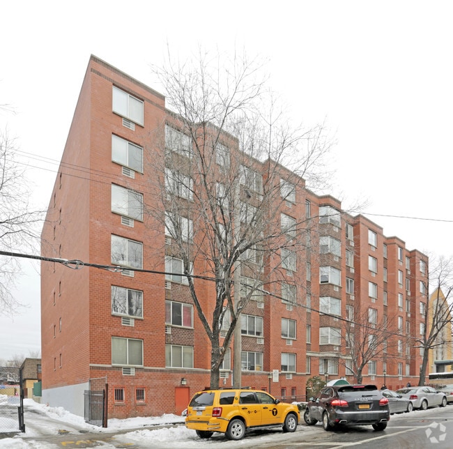 13849 Barclay Ave, Flushing, NY 11355 Apartments in Flushing, NY