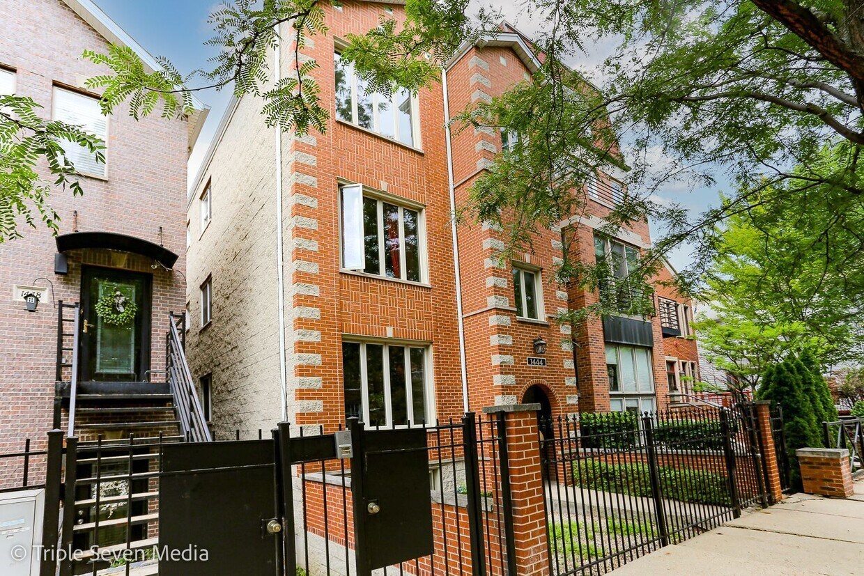 Foto del edificio - 1444 W Walton St