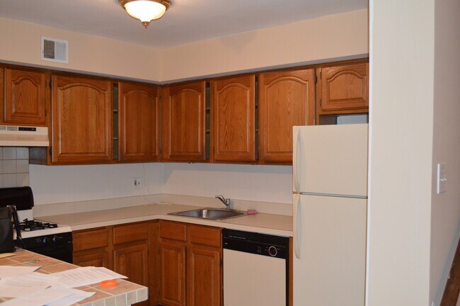 Building Photo - 526 Stony Way