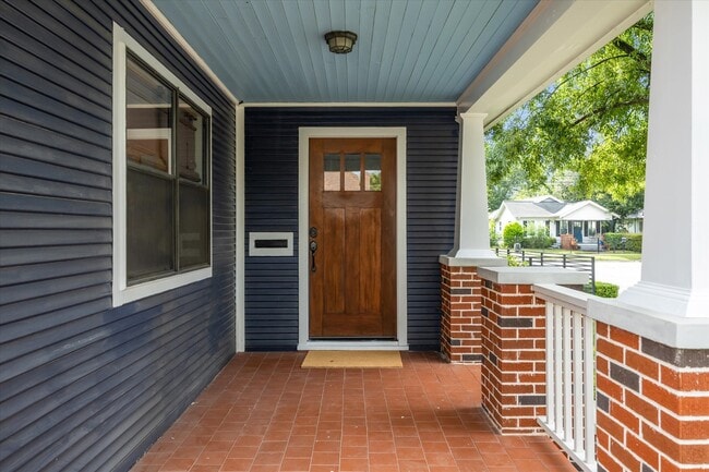 Building Photo - 932 Pizer St