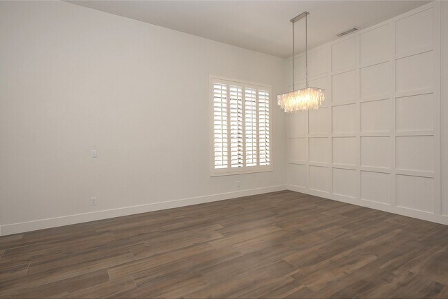 Building Photo - 22420 N 48th St