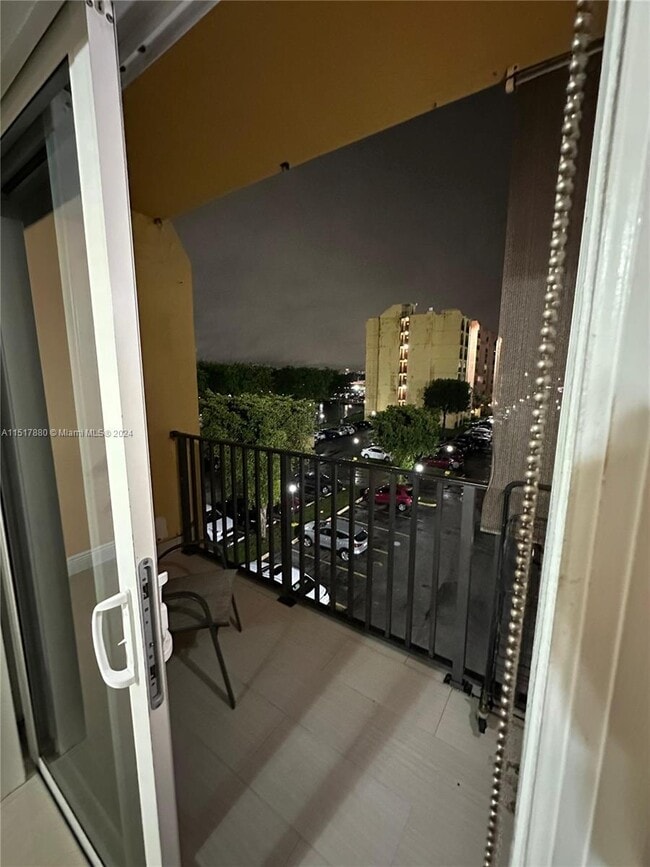 Foto del edificio - 4721 NW 7th St
