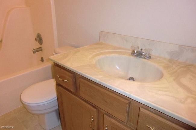 Building Photo - 537 Gillham St