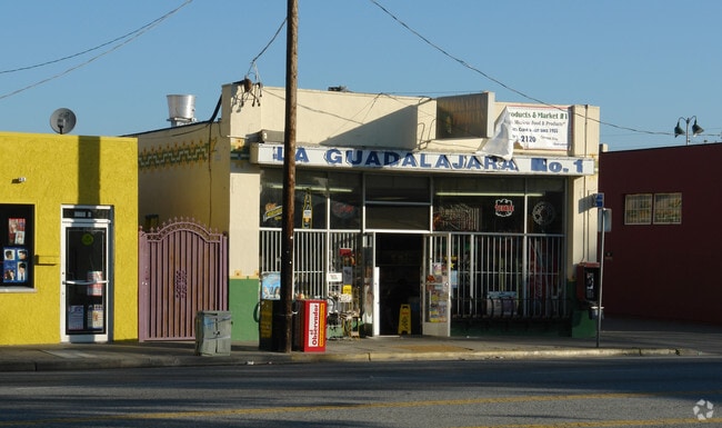 Building Photo - 1661 Alum Rock Ave