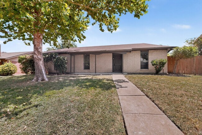 Building Photo - 2938 Churchill Way
