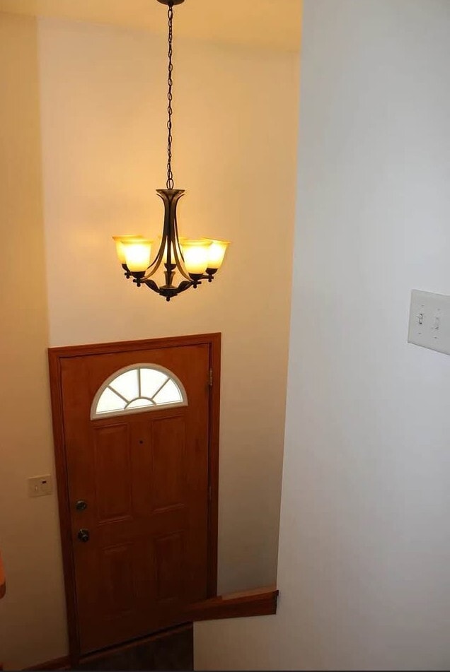 Building Photo - 35 Catalpa Dr