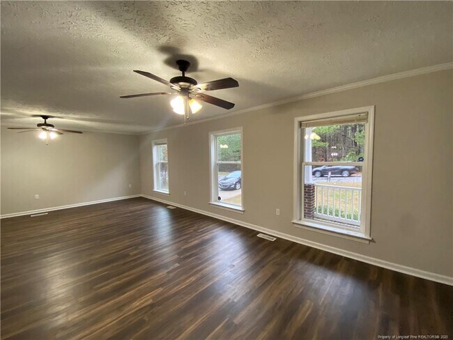 Foto del edificio - 3438 Green Valley Rd