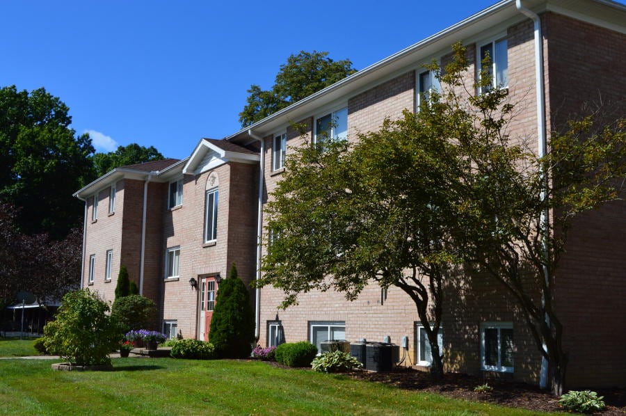 Mill Creek Village Apartments in Boardman, OH