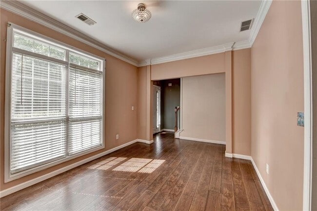 Building Photo - 3426 Town Square Dr NW