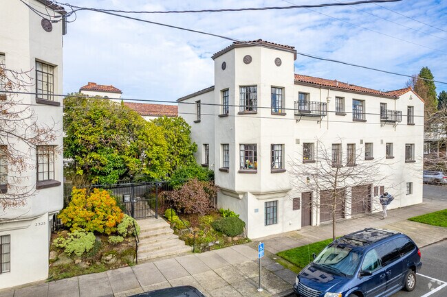 Exterior - 2325 NE Flanders St