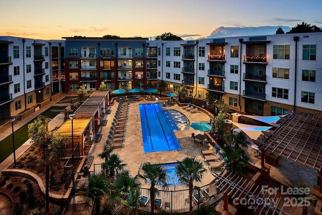 Foto del edificio - 345 Sharon Twp Ln