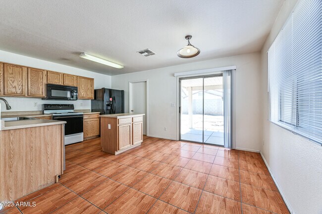 Building Photo - 6525 W Elwood St