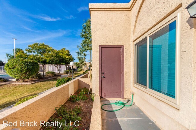 Foto del edificio - 1 br, 1 bath House - 20224 N 21st Ave