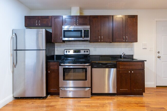 Foto del edificio - 321 N 40th St
