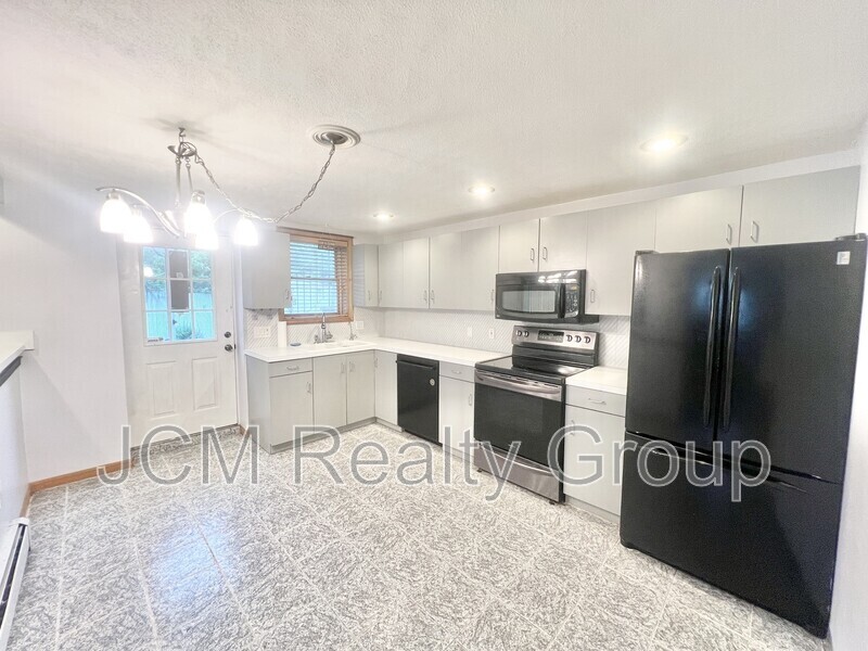 Photo - 120 Savage Street