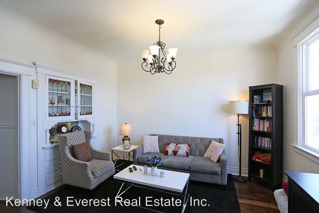 Building Photo - 3 br, 1 bath House - 110 Pfeiffer