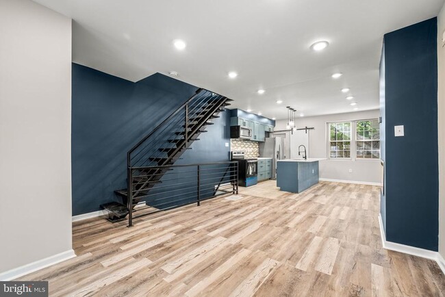 Building Photo - 5637 Belmar Ter