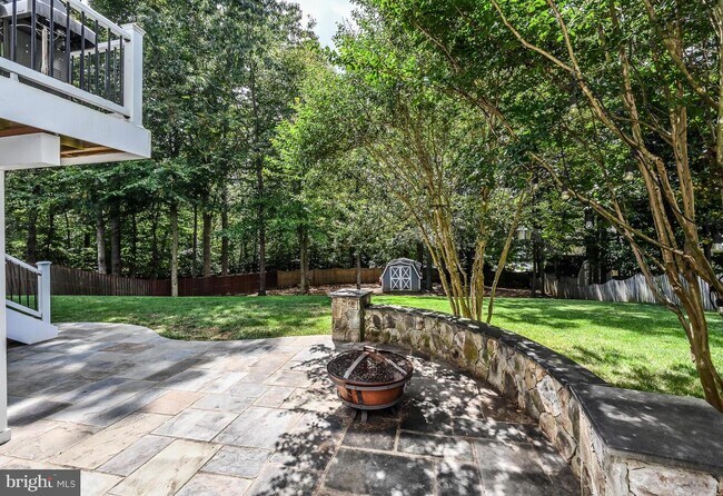 Foto del edificio - 15000 Slippery Elm Ct