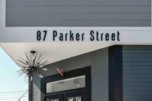 Building Photo - 87 Parker St
