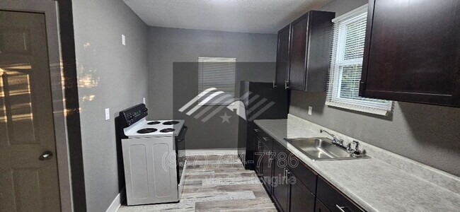 Foto del edificio - 425 Brooklyn Ave