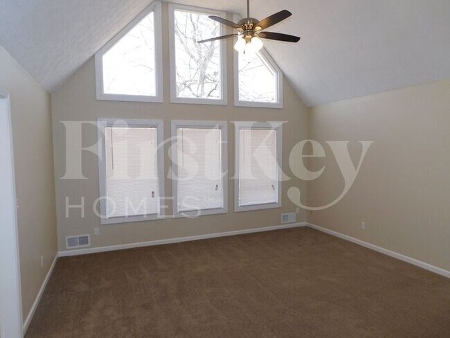 Building Photo - 314 Trickum Hills Way