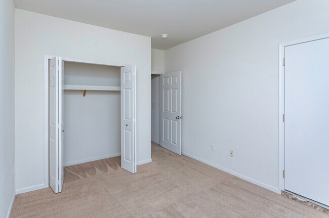 Foto del edificio - Towne Center Flats - 14070 Webster Dr.