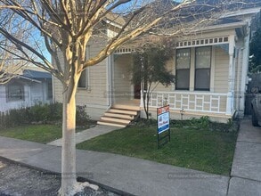 Building Photo - 27 Union St