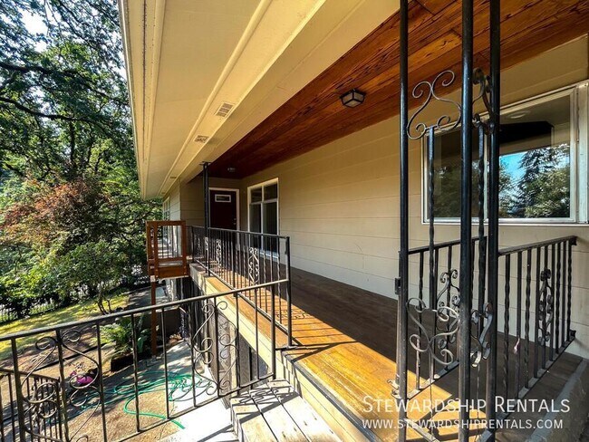 Foto del edificio - 1800 Sylvan St