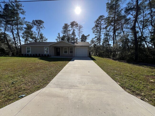 Building Photo - Beautiful, 3 Bedroom, 2 Bathroom Home in M...