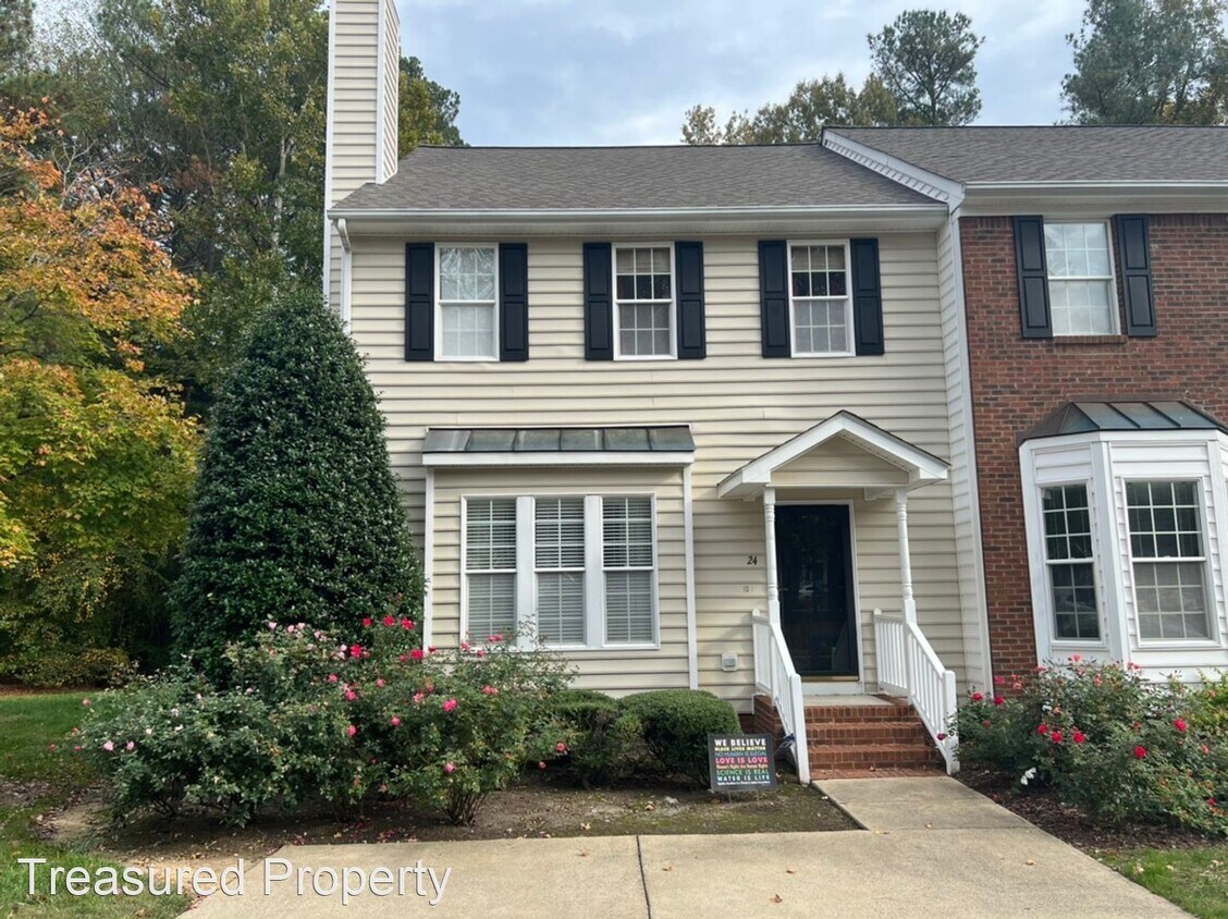 Primary Photo - 24 Duke of Gloucester Cir