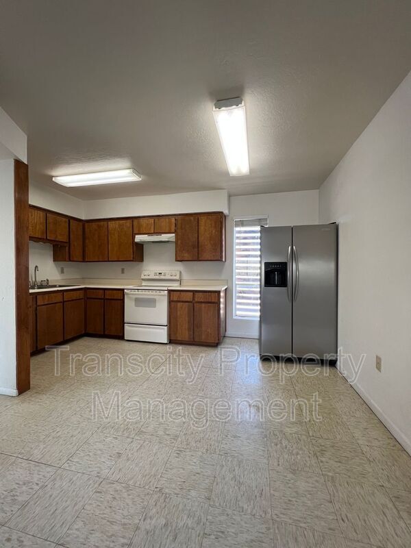 Foto del edificio - 8432 E Mangun Rd