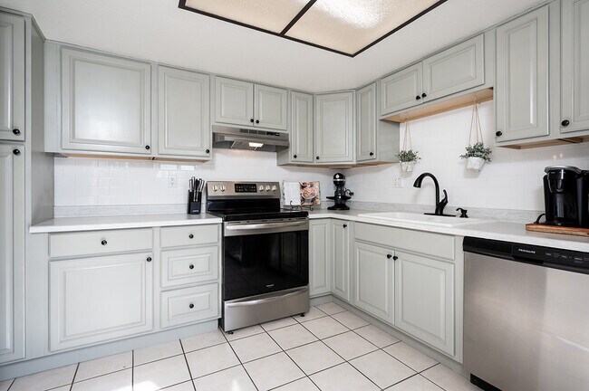 Foto del edificio - 4514 Dawson Ave
