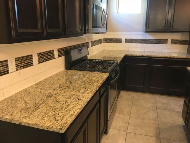 Building Photo - Sparks 3 Bedroom, 3 Bath Single Story - Ne...