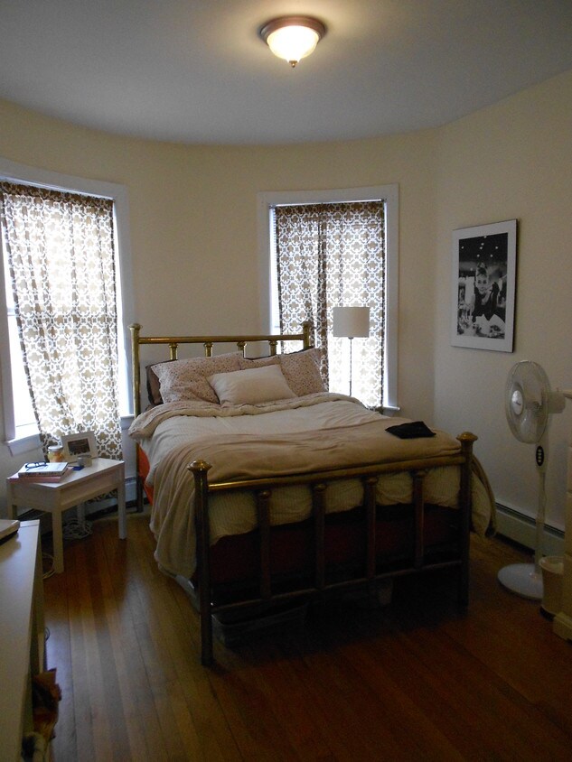Foto principal - 1900 Beacon St