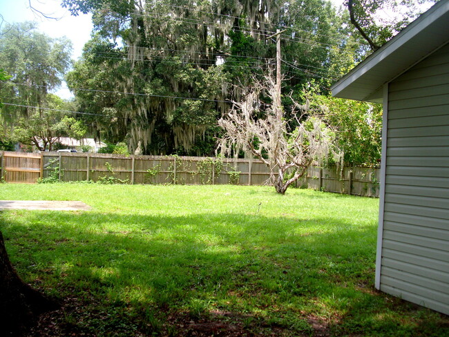 Foto del edificio - Charming 3BR/1BA Zephyrhills Home