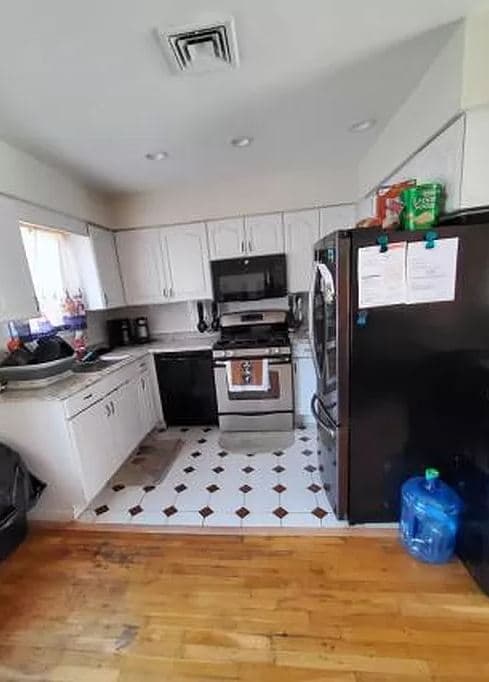 Foto del edificio - 3119 Liberty Ave