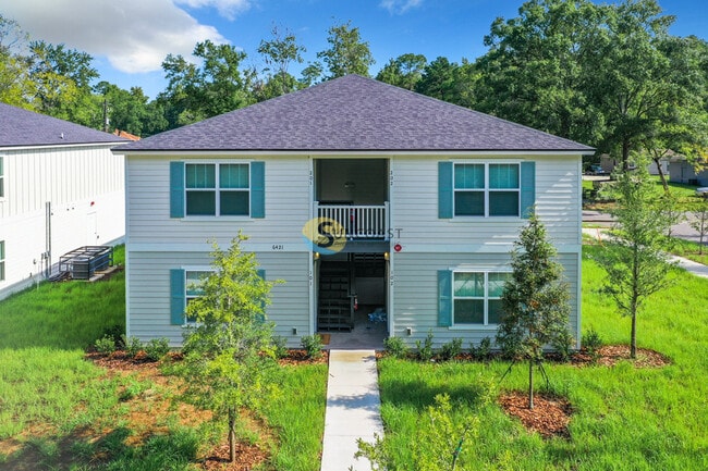 Building Photo - 6499 Breezy Oaks Wy