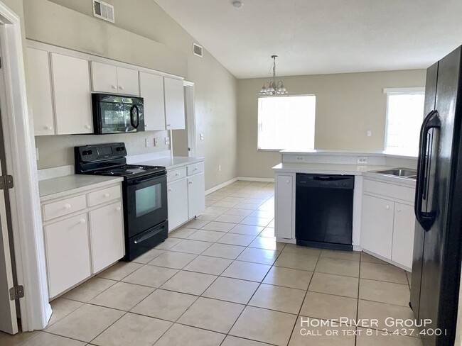 Building Photo - 3/2 Home with large fenced yard