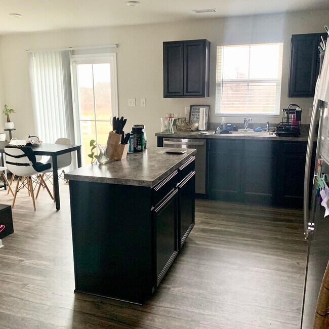 Kitchen & Dining Areas - 324 Mingo Way