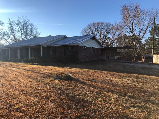 Building Photo - Renovated 4 Bedroom 2.5 Bath Home for Rent!