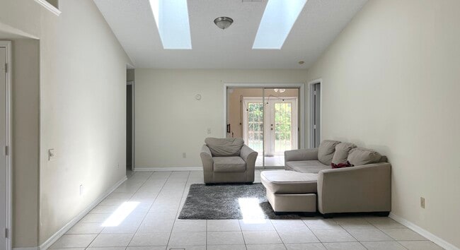 Building Photo - 4113 Oakberry Dr