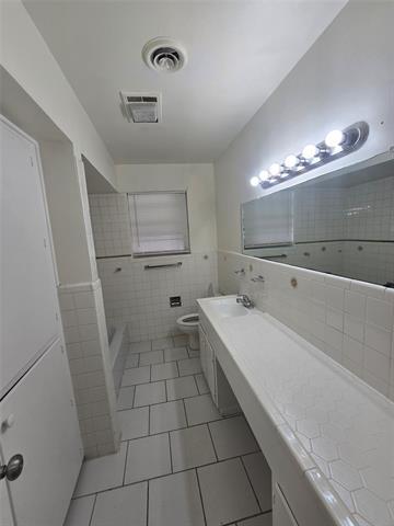 Foto del edificio - 921 Poinsettia Dr