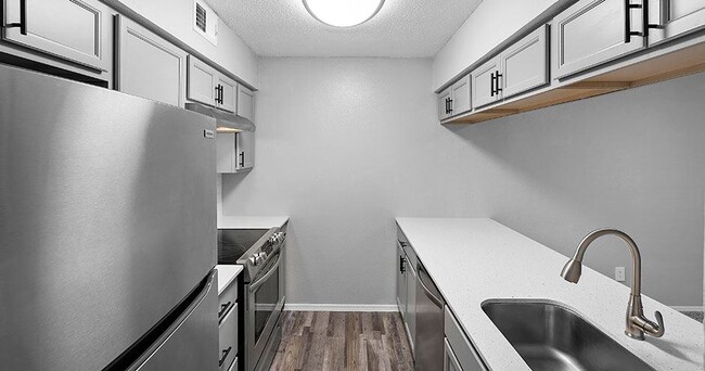 Foto del edificio - Hawke Apartment Homes