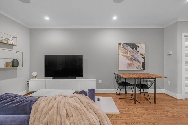 Building Photo - Lovely 2 BR/2 BA Condo in Trinidad!
