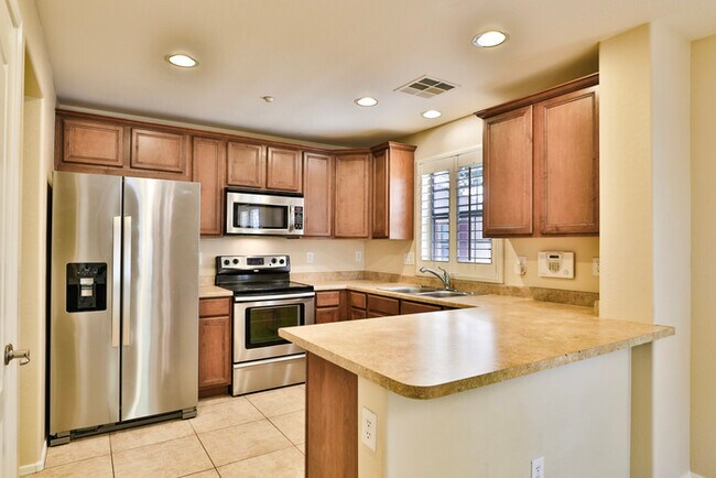 Foto del edificio - 1852 S Seton Ave