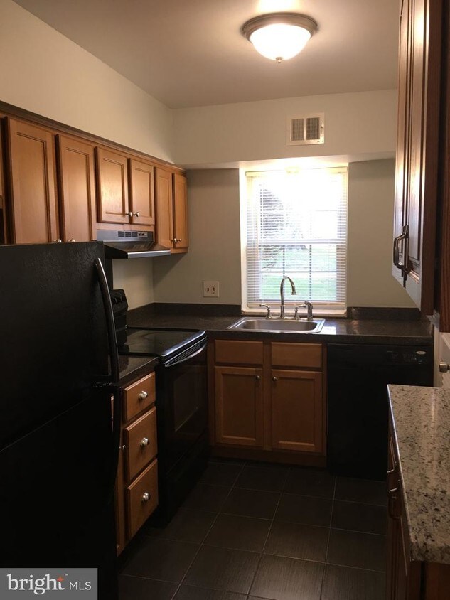 804 South Ave Unit D3, Secane, PA 19018 Condo for Rent in Secane, PA