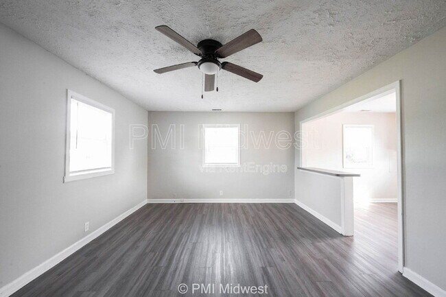 Foto del edificio - 5959 E 24th St