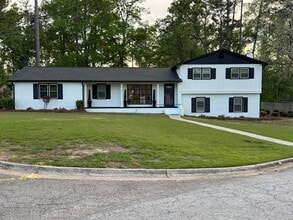 Building Photo - 3635 Bermuda Cir W