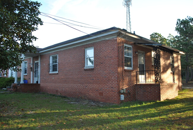 Foto del edificio - 2513 Perrin Rd